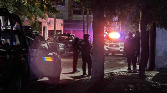 Ejecutado a balazos hallan a un hombre en su vivienda, en la colonia Agustina Ramírez de Culiacán
