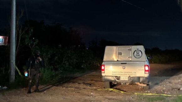 Asesinado dentro de un Versa localizan a un hombre en el sector Barrancos de Culiacán