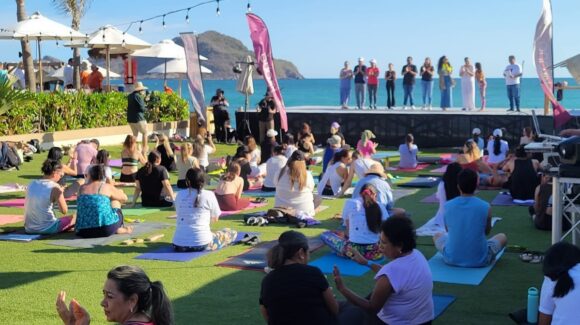 ‘Son Playas’ recibe Premio Holi Fest por su labor para conservar océanos en Mazatlán