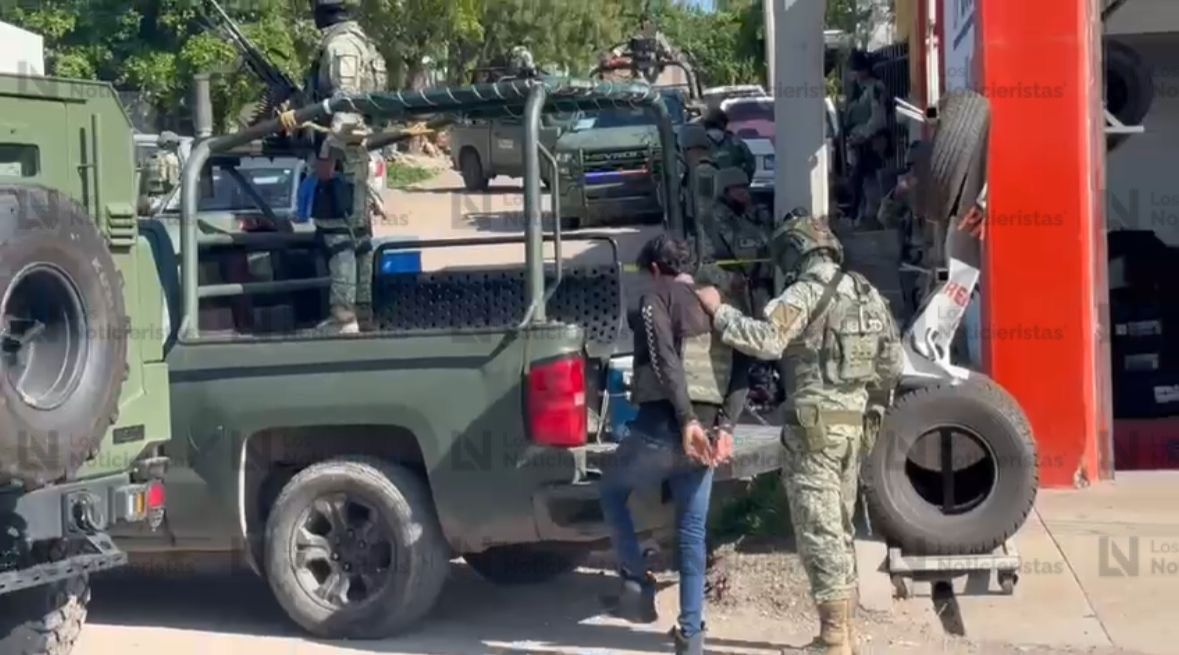 Detienen a un hombre que viajaba en un vehículo y aseguran armamento en las inmediaciones de la colonia La Progreso