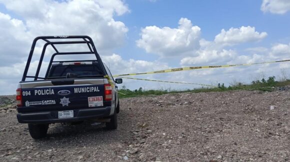 Atado de las manos y asesinado a balazos lo encuentran en el basurón de Culiacán