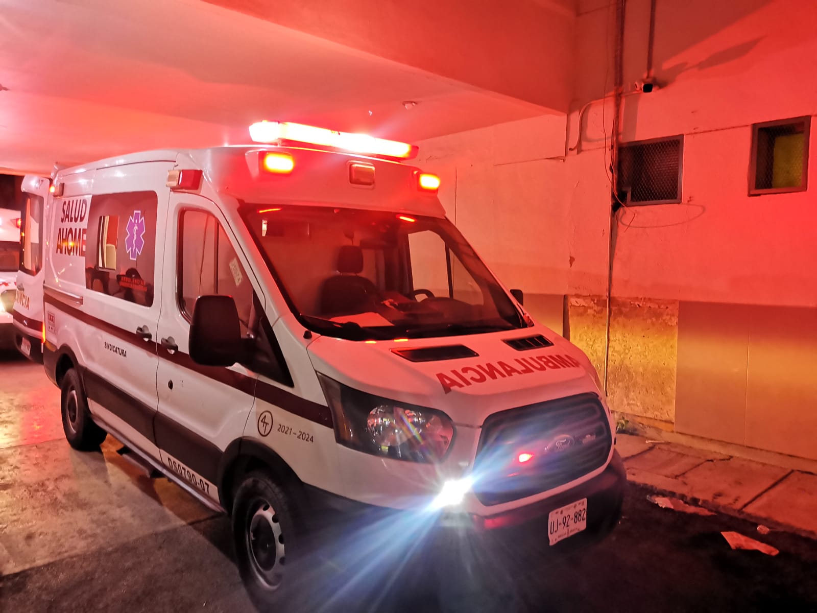 Motociclista termina en un hospital de Los Mochis tras sufrir un percance