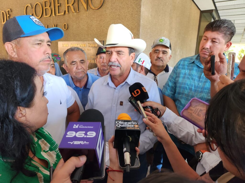 Termina huelga de hambre y concluye toma de Palacio tras acuerdo entre productores y autoridades