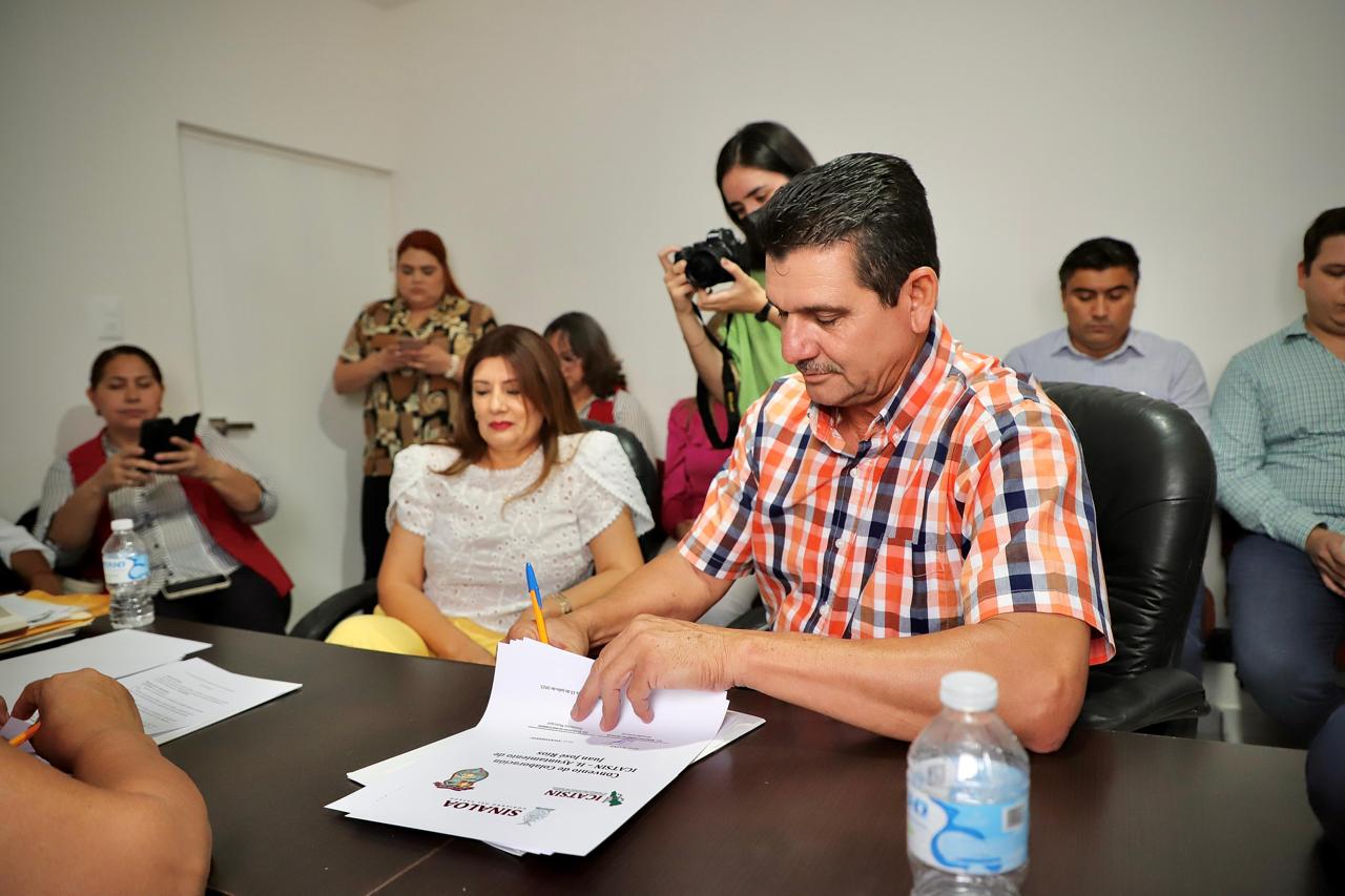 Icatsin firma convenio de colaboración con el Ayuntamiento de Juan José Ríos