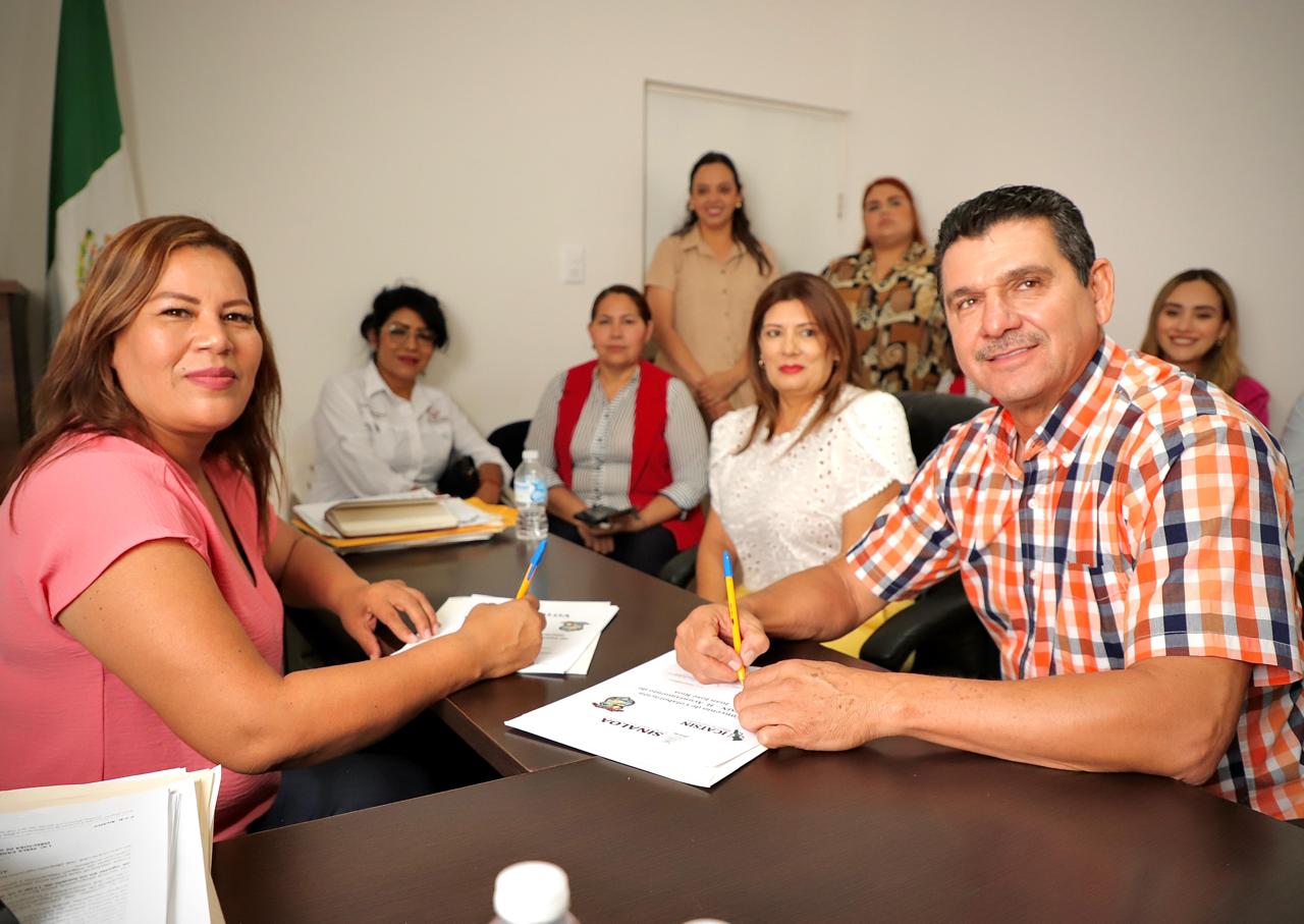 Icatsin firma convenio de colaboración con el Ayuntamiento de Juan José Ríos