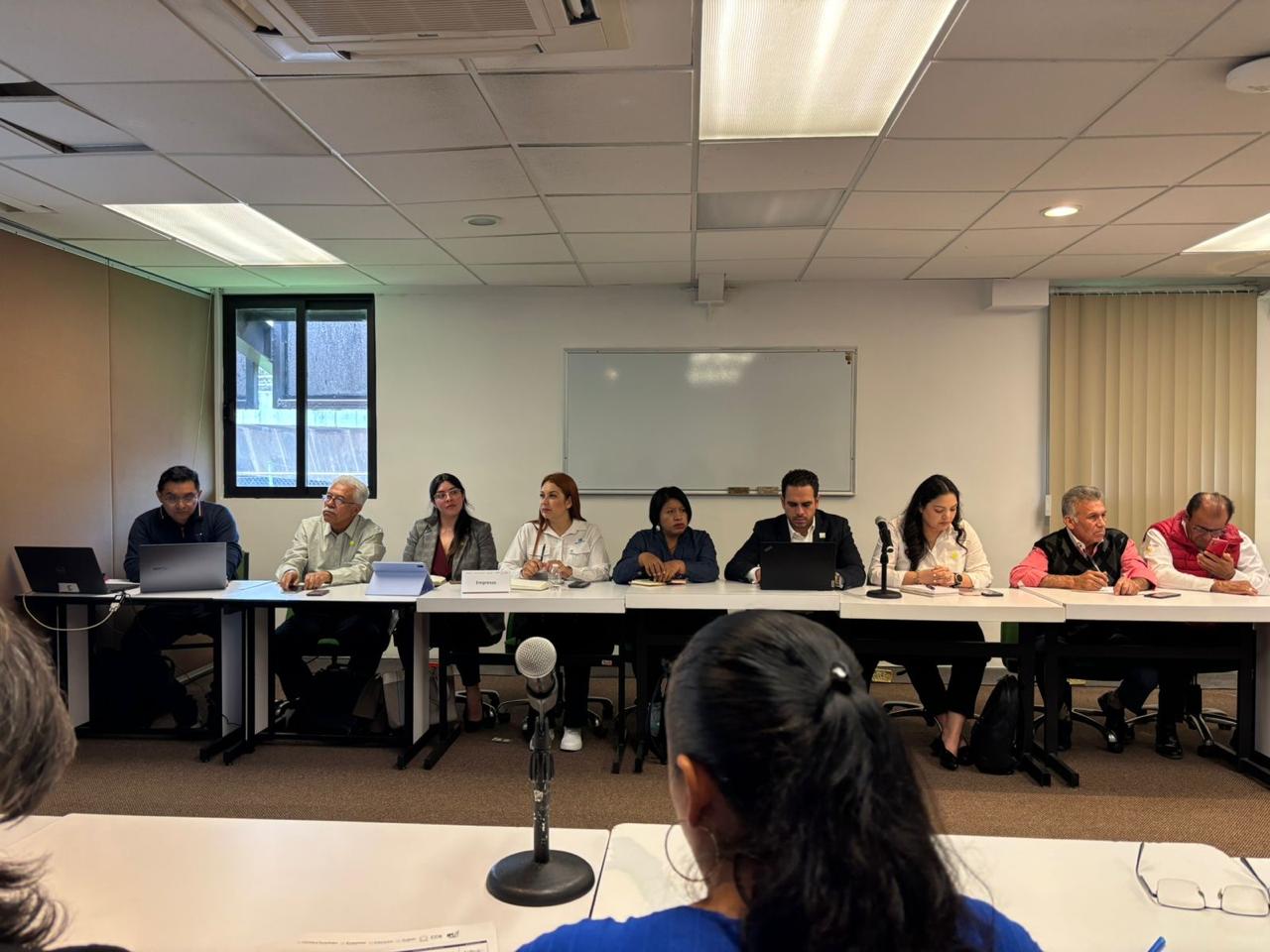 Icatsin participa en reuniones para la transformación educativa