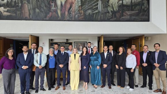 Icatsin participa en reuniones estratégicas para la transformación educativa
