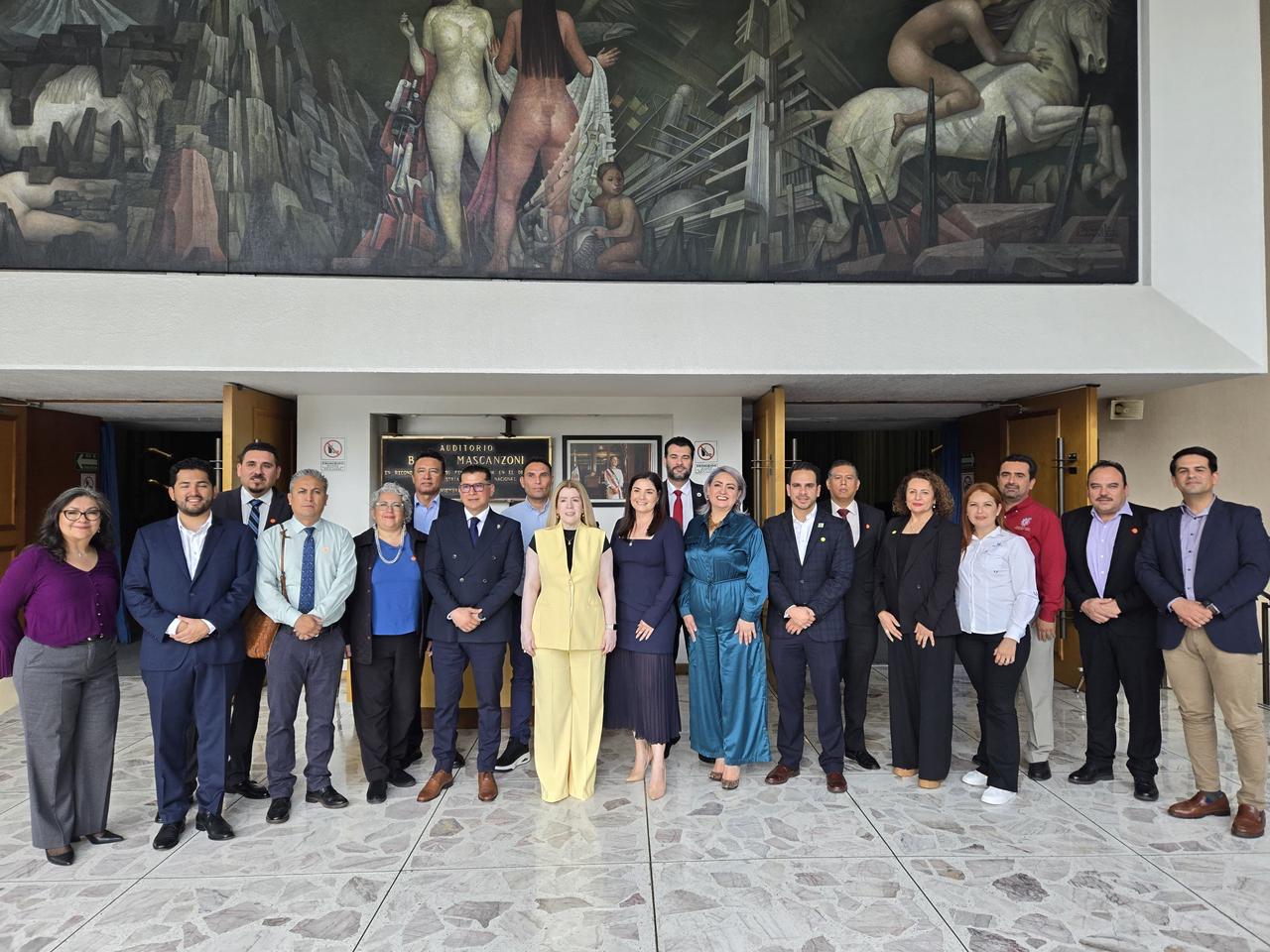 Icatsin participa en reuniones para la transformación educativa