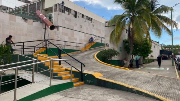 Muere menor rescatado de alberca en hotel de la Zona Dorada de Mazatlán, Sinaloa