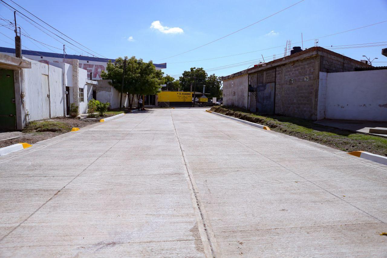 Inauguran calle pavimentada en colonia Jaripillo, en Mazatlán