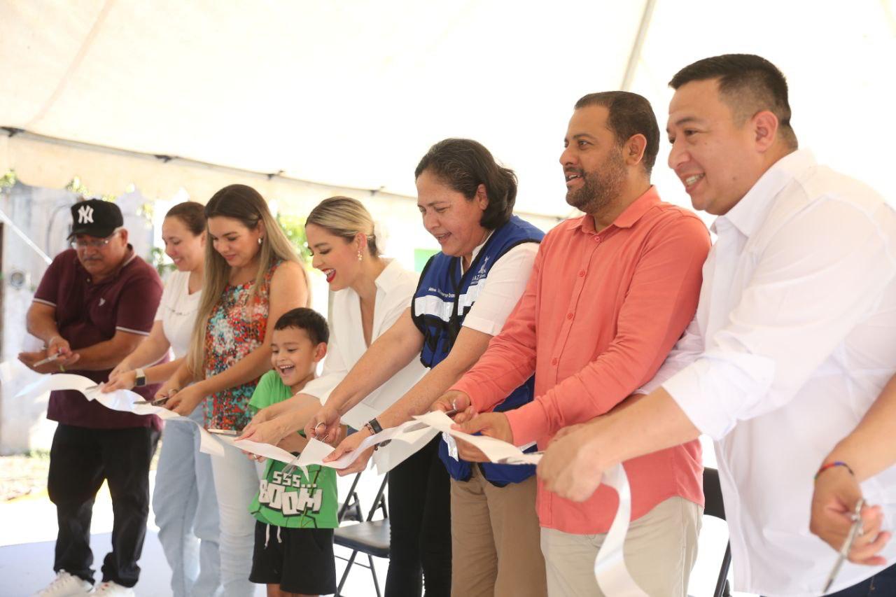 Inauguran calle pavimentada en colonia Jaripillo, en Mazatlán