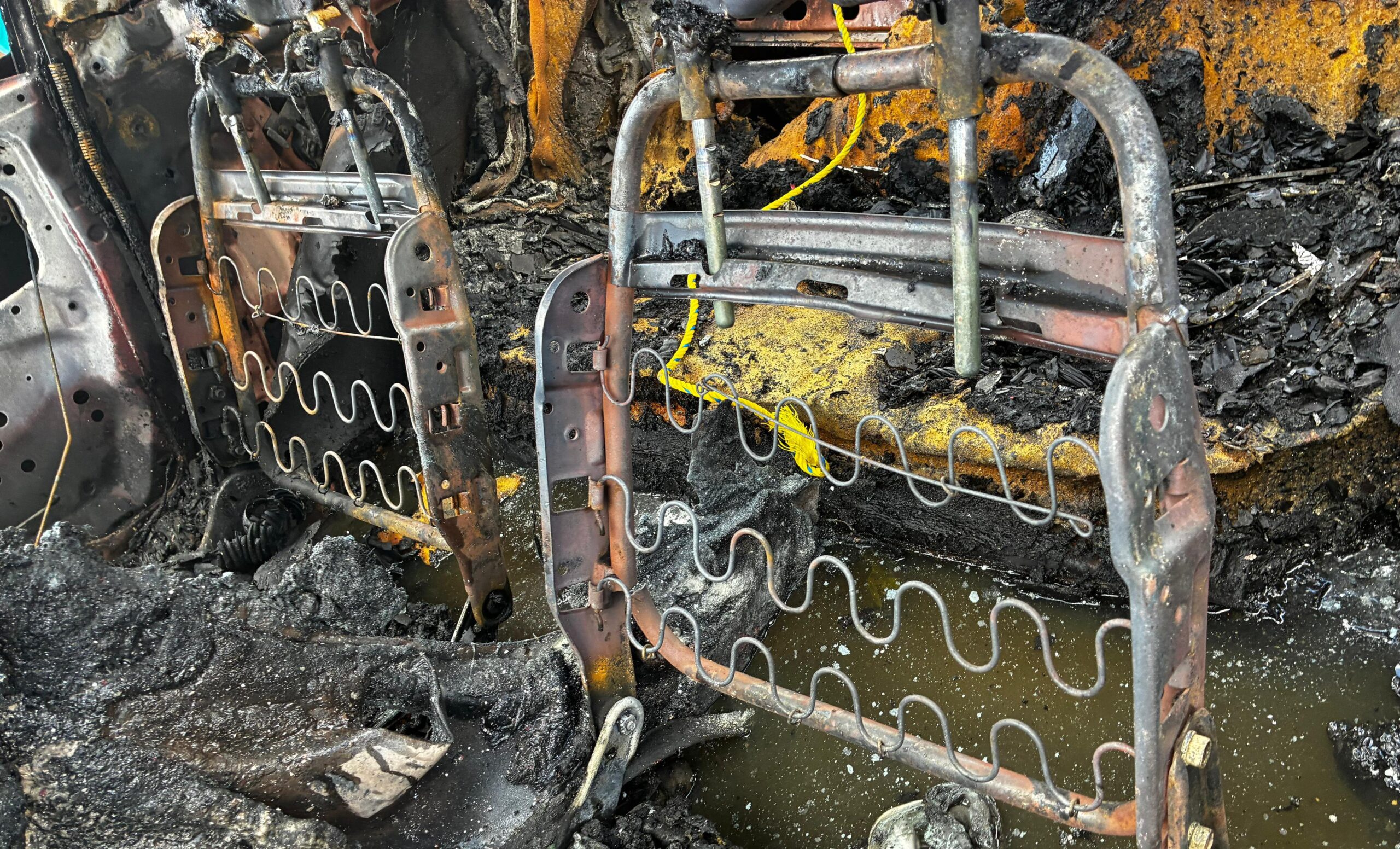 incendio de carro en la colonia bienestar en los mochis sin