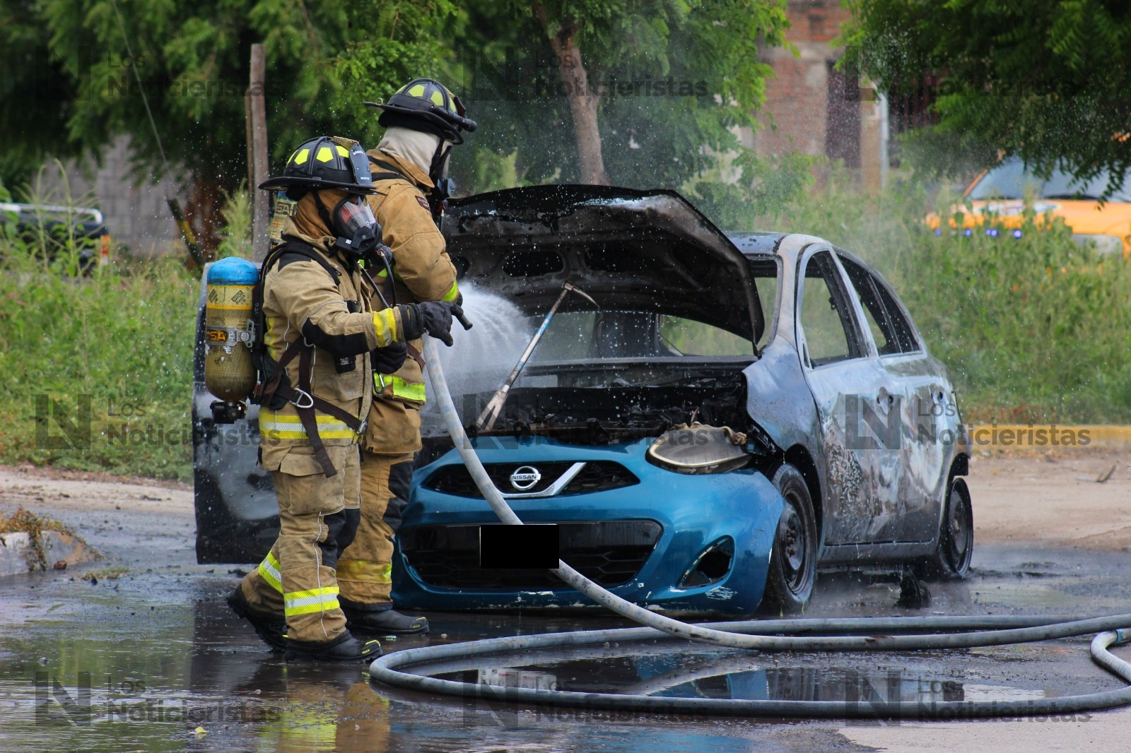 Se incendia vehículo en la colonia Jaripillo, en Mazatlán