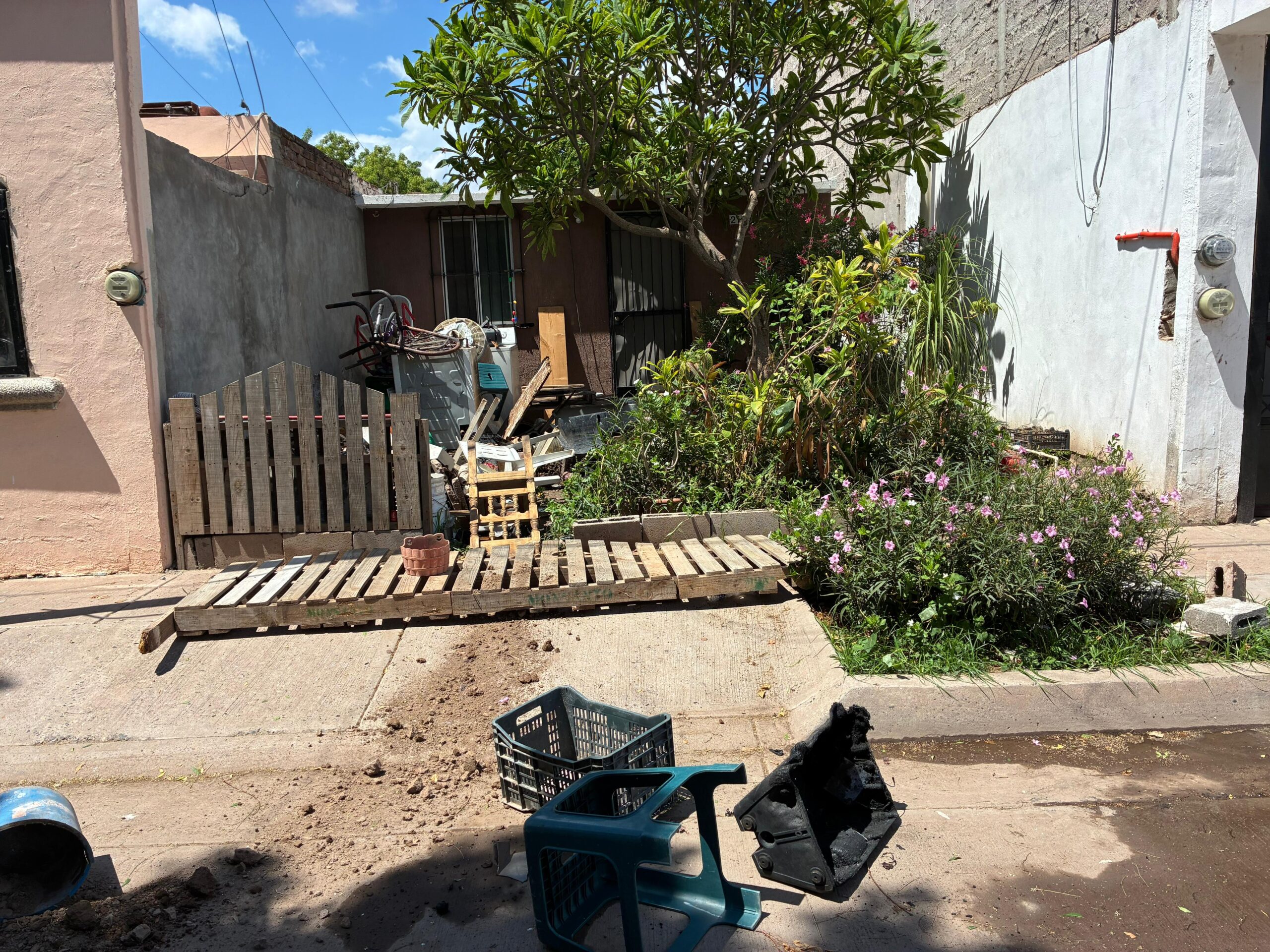 Hombre con problemas de esquizofrenia incendia su vivienda en Los Mochis