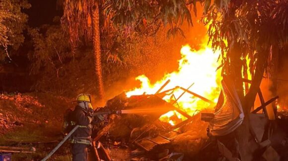 Cuerpos de emergencia atienden diversos incendios en Mazatlán