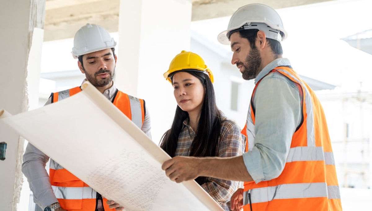 Ingenieros jóvenes