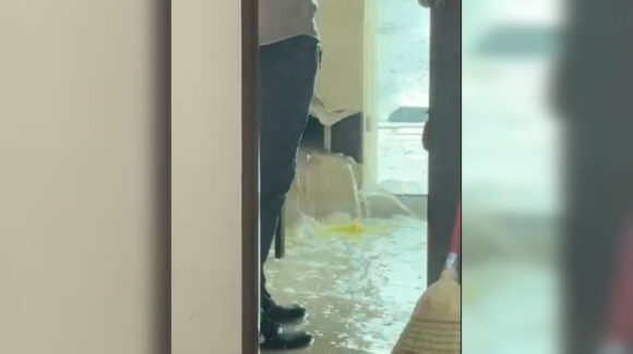 Tras lluvias en Ahome, inundados en edificio de rectoría de UAdeO; piden protección a trabajadores