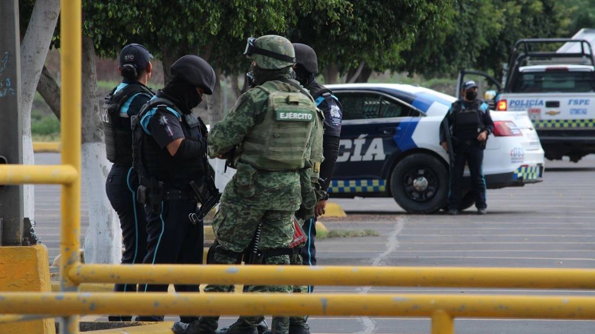 México recibe a dos connacionales condenados en Japón