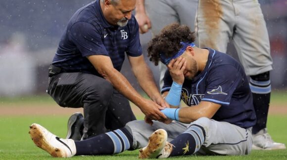 Jonathan Aranda se lesiona con los Rays; estaría fuera por un tiempo