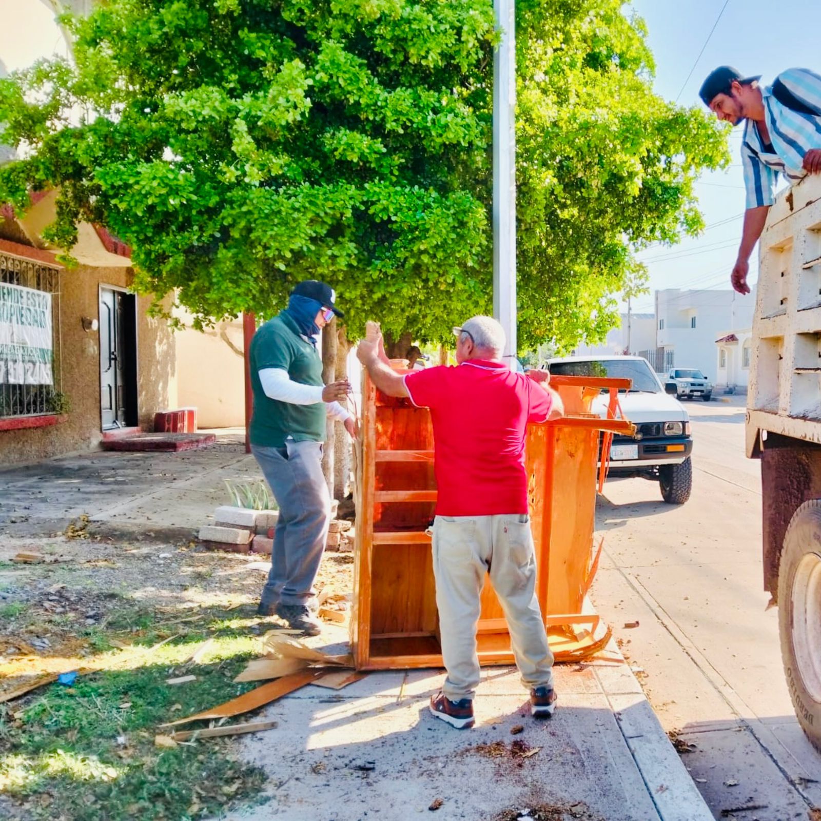 Realizan jornada de descacharrización en la colonia Morelos, en Guamúchil
