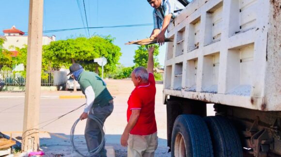 Refuerzan combate al dengue en Salvador Alvarado con jornada de descacharrización en la colonia Morelos