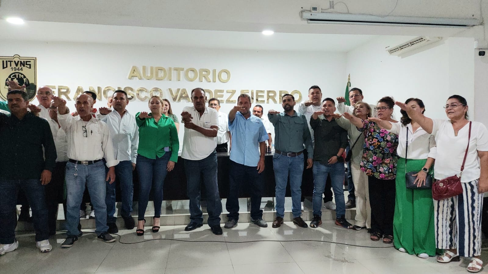 José Heriberto Urías Castro rinde protesta como secretario general de la Unión de Trabajadores del Volante del Norte de Sinaloa