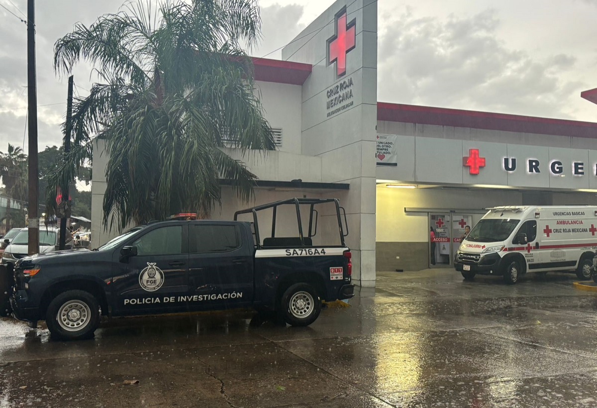 ¡Lo atacaron a balazos en Bacurimí! Jovencito llega muerto a la Cruz Roja en Culiacán