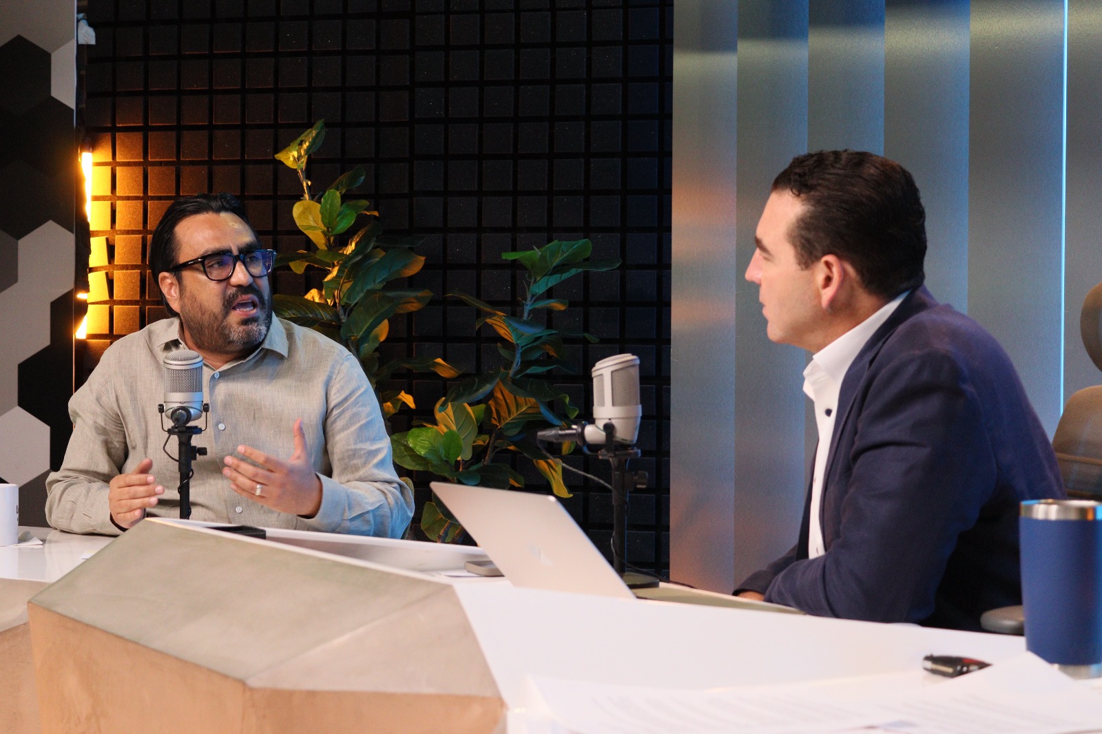 Juan de Dios Gámez Mendívil en entrevista con Luis Alberto Díaz en Los Noticieristas
