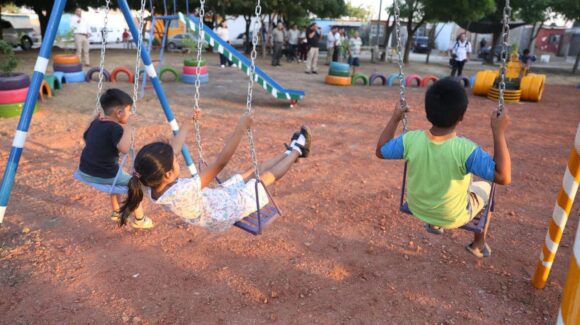 Programa ¡Qué Bonito Mazatlán! dejará rehabilitados 20 parques con juegos recreativos para los niños