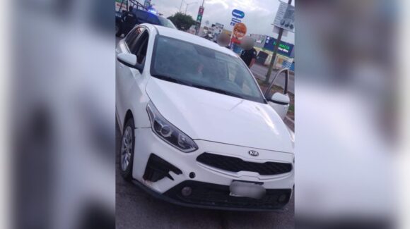 ¡Se lo acababan de robar! Recuperan auto de modelo reciente en Culiacán