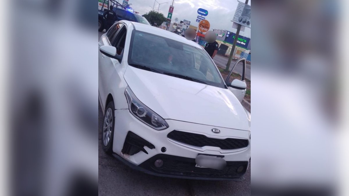 Kia Forte color blanco, que había sido robado.