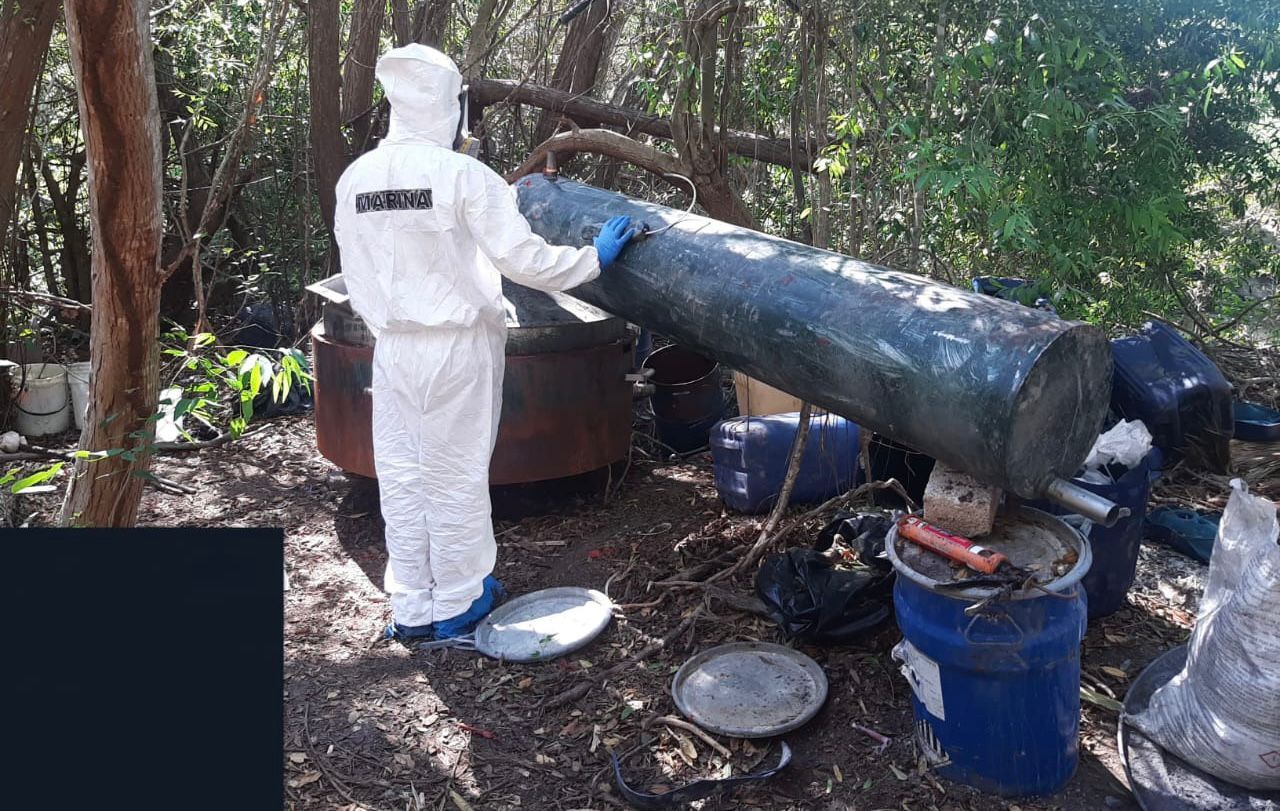 Neutralizan dos laboratorios clandestinos en Culiacán, afectación al crimen organizado supera los mil mdp