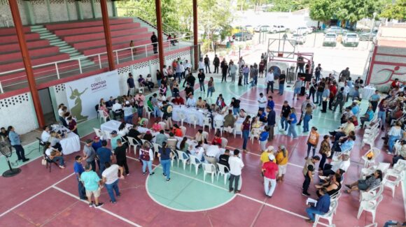 Llevan a Villa Unión el programa ‘Contigo Mazatlán’ y gobierno recaba 128 solicitudes de la sindicatura