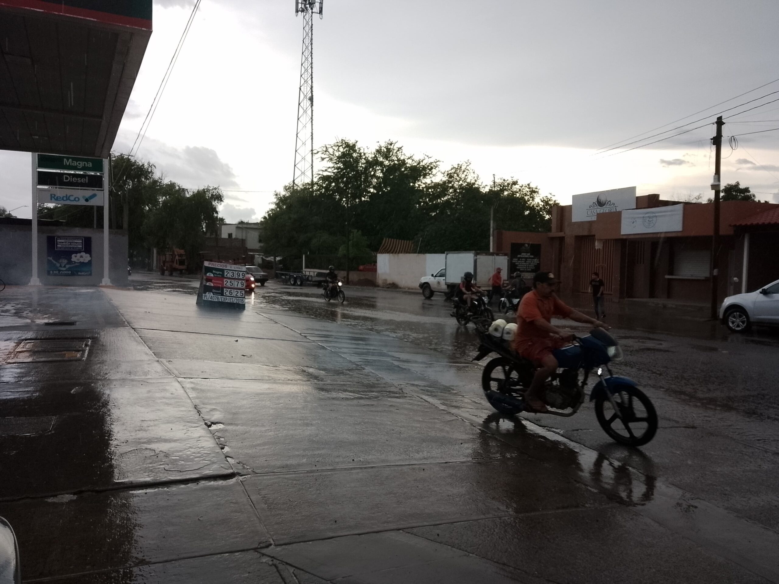 ¡Se abrió el cielo en Guasave! Otra bendita tarde de lluvias en el corazón agrícola de México