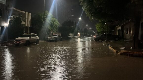 Cae tremendo aguacero en Guasave y Sinaloa municipio