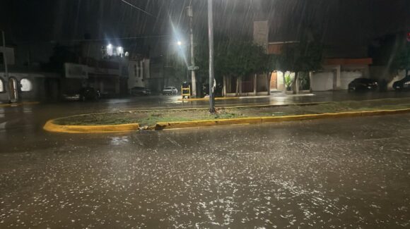 Basura y red pluvial colapsada agravan daños tras lluvias en Guasave: PC
