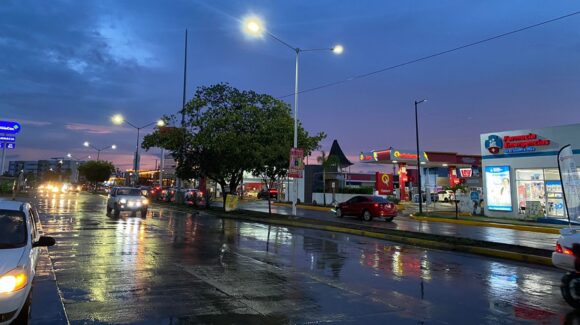 Lluvias de moderadas a fuertes se registran en municipios del centro y norte de Sinaloa