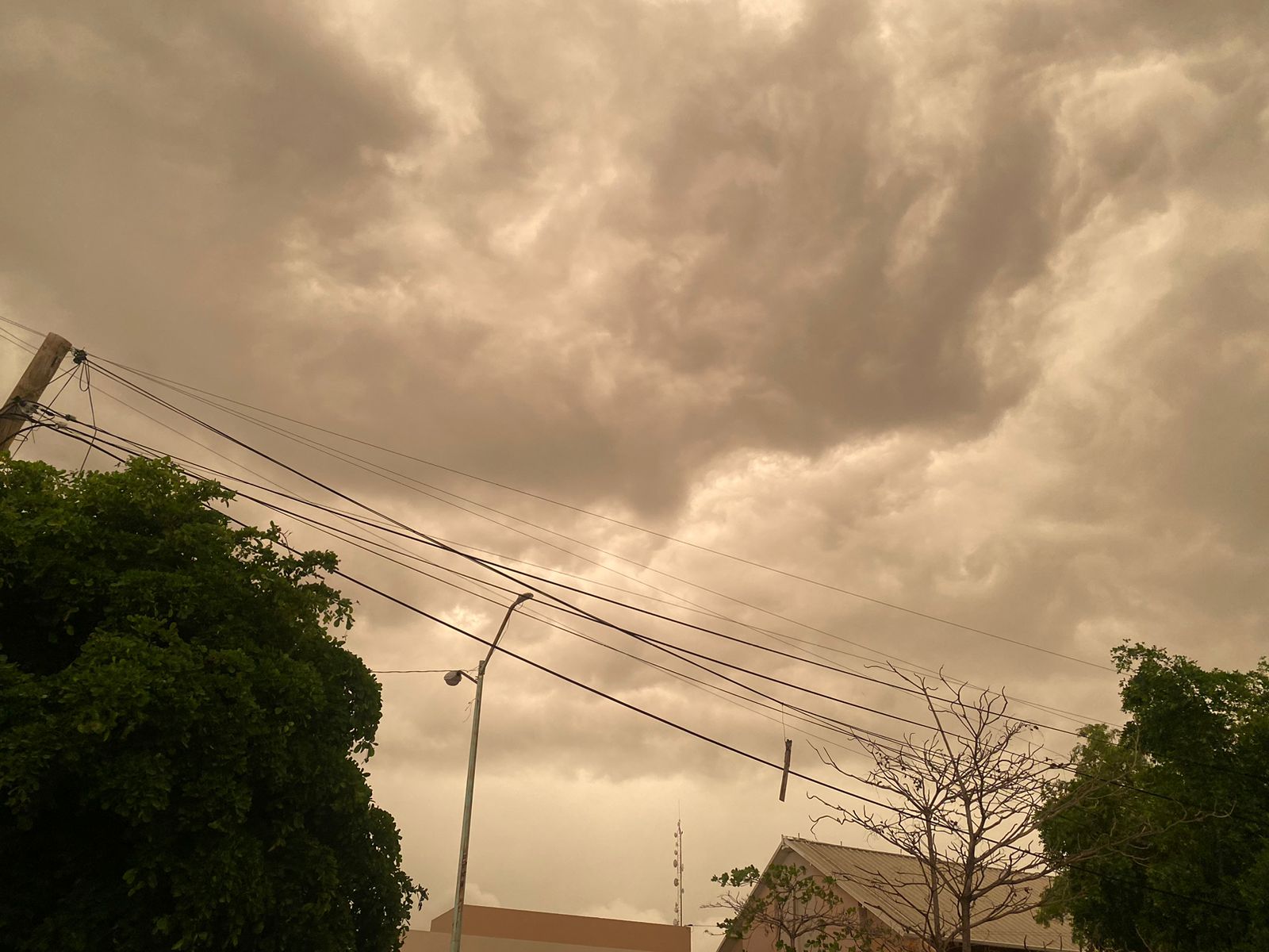 Lluvias y fuertes vientos este jueves en Culiacán