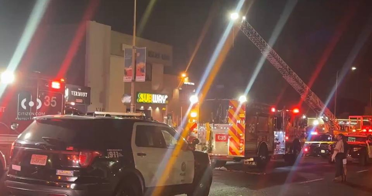 Autoridades en atropellamiento una multitud en Los Ángeles