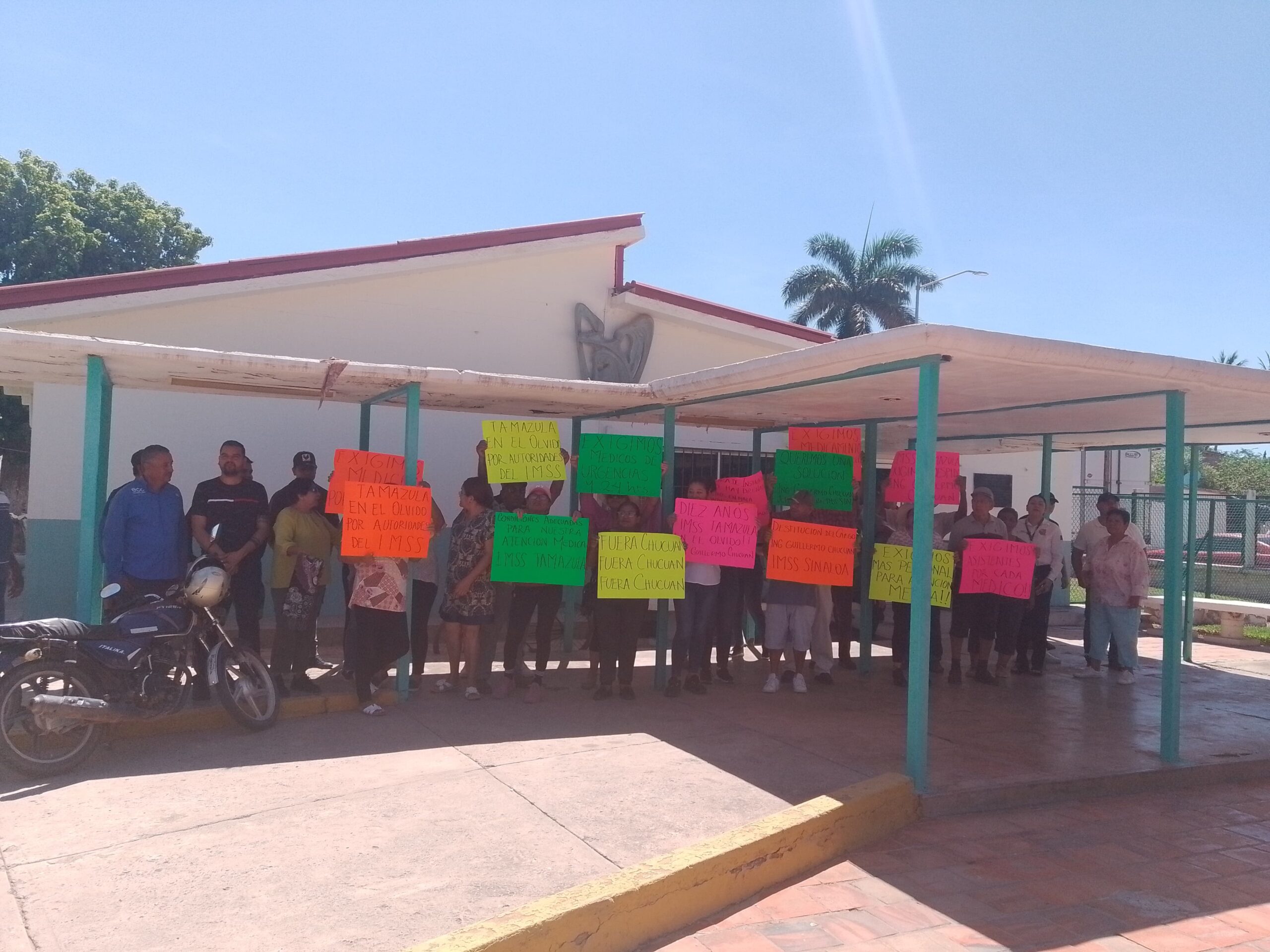 manifestacion pacifica en unidad medica de guasave