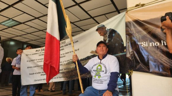 ¡Sí cumplieron! Se manifiestan productores del centro norte de Sinaloa en palacio de gobierno