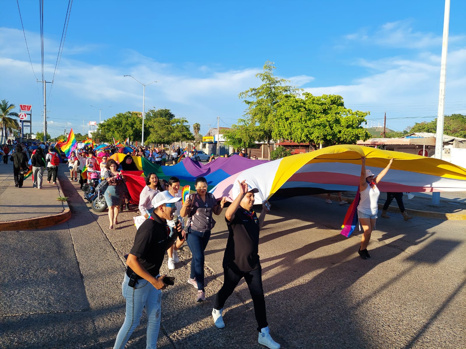 Realizan 7ª Marcha de la Diversidad en Los Mochis bajo el lema: “El ...