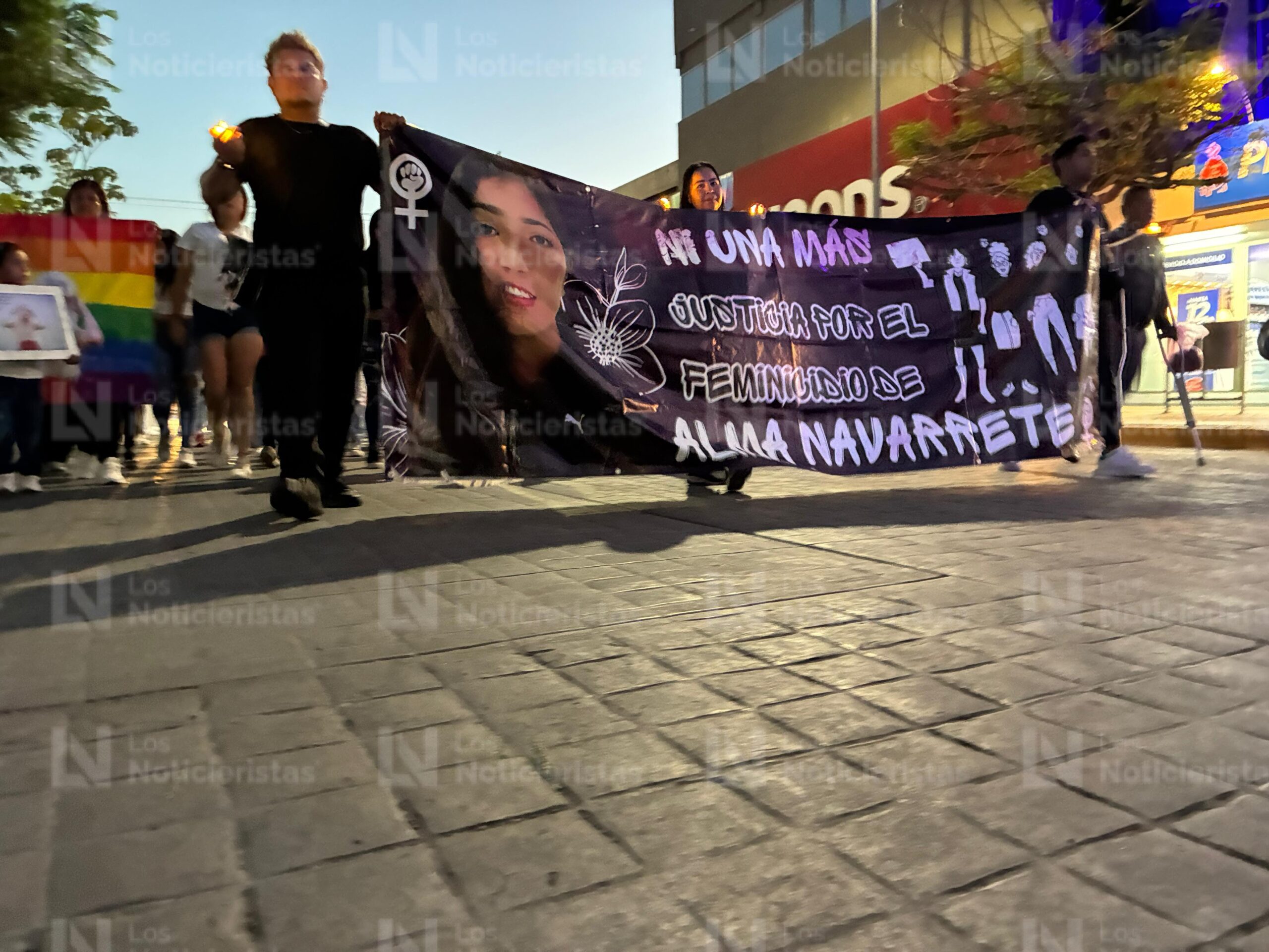 Comunidad LGBT+ en Los Mochis realiza Marcha del Silencio