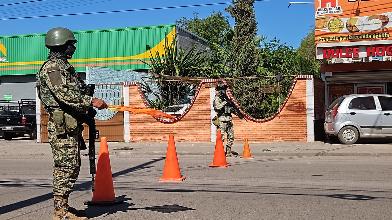 militares bloquean la obregón de culiacan sinaloa