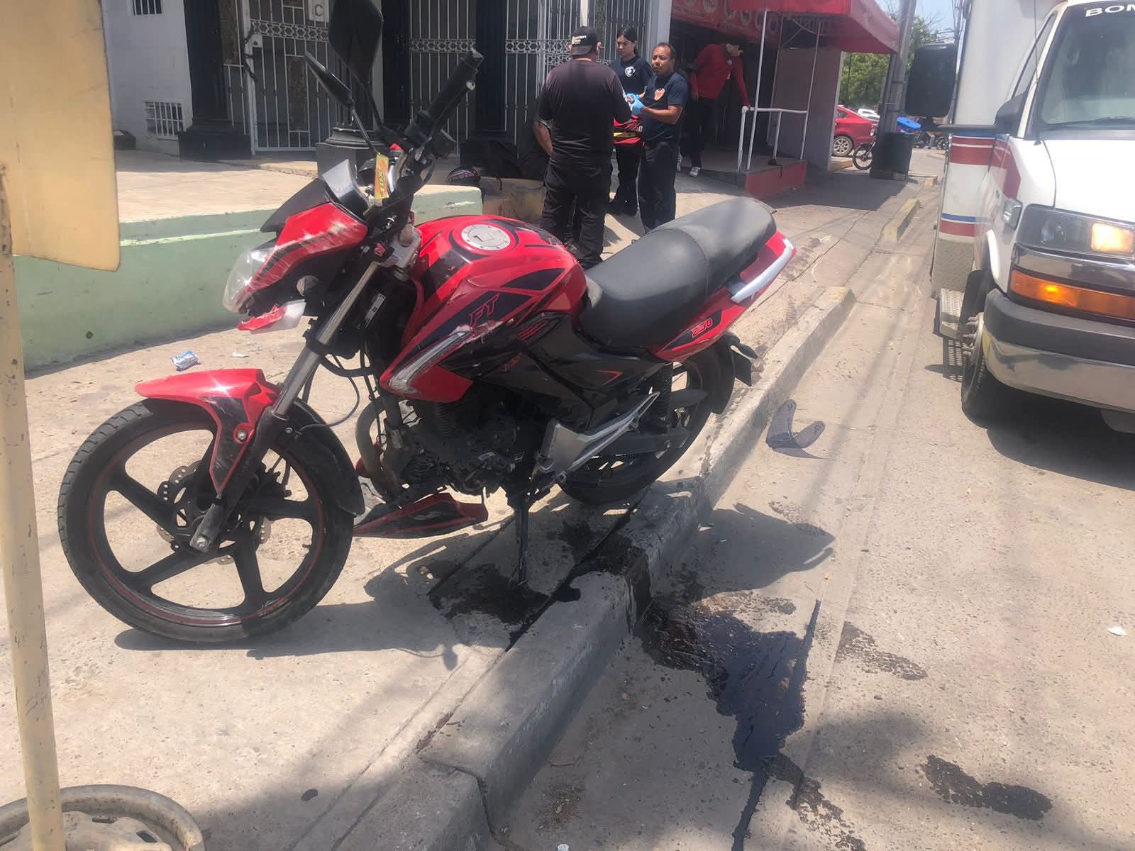 Motociclista lesionado al derrapar en Mazatlán