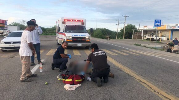 Motociclista resulta lesionado tras choque en el entronque a La Noria, en Mazatlán