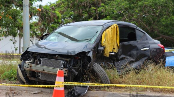 Mujer pierde la vida en fuerte choque sobre la carretera Internacional México 15, al sur de Mazatlán