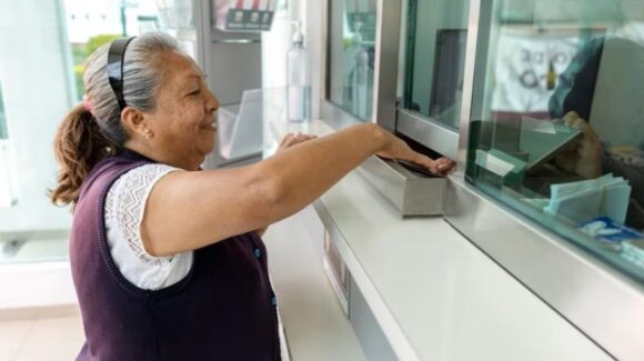 Pensionado del Bienestar ¿Sabes que puedes designar una persona auxiliar?