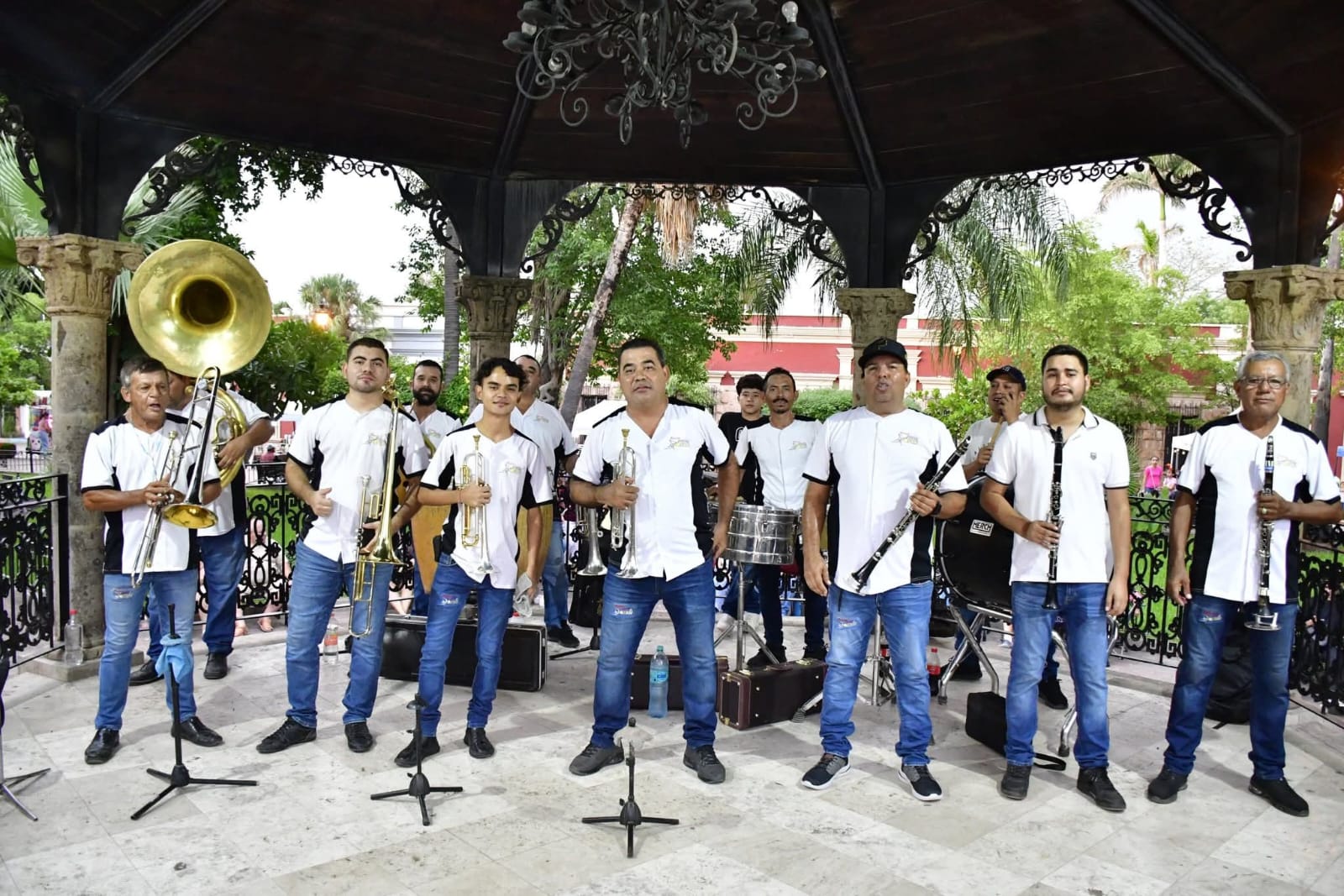 Programa cultural Viernes de Plaza en el Pueblo Mágico de Mocorito