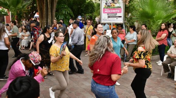Viernes de Plaza sigue en marcha; no se suspenderá el programa pese a la temporada lluvias en Mocorito
